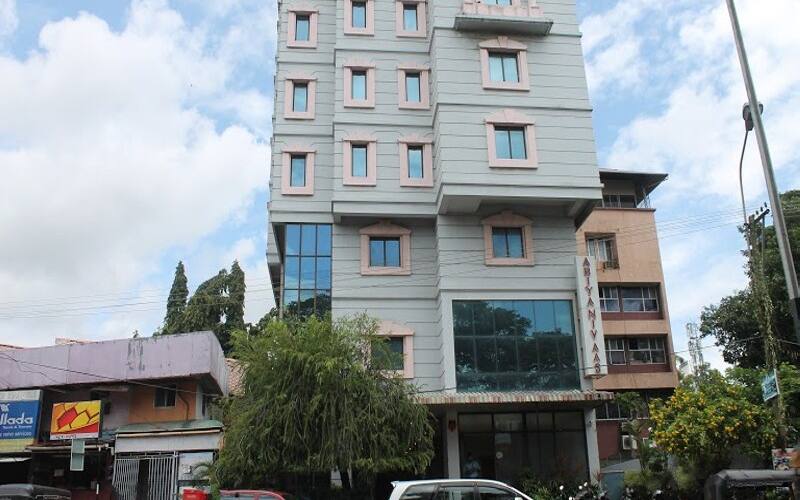 Ariya Nivaas - A Vegetarian Hotel, Thiruvananthapuram 1